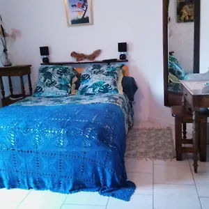 https://chambre-n1-avec-vue-sur-les-cevennes.hotels-rhonealpes.com